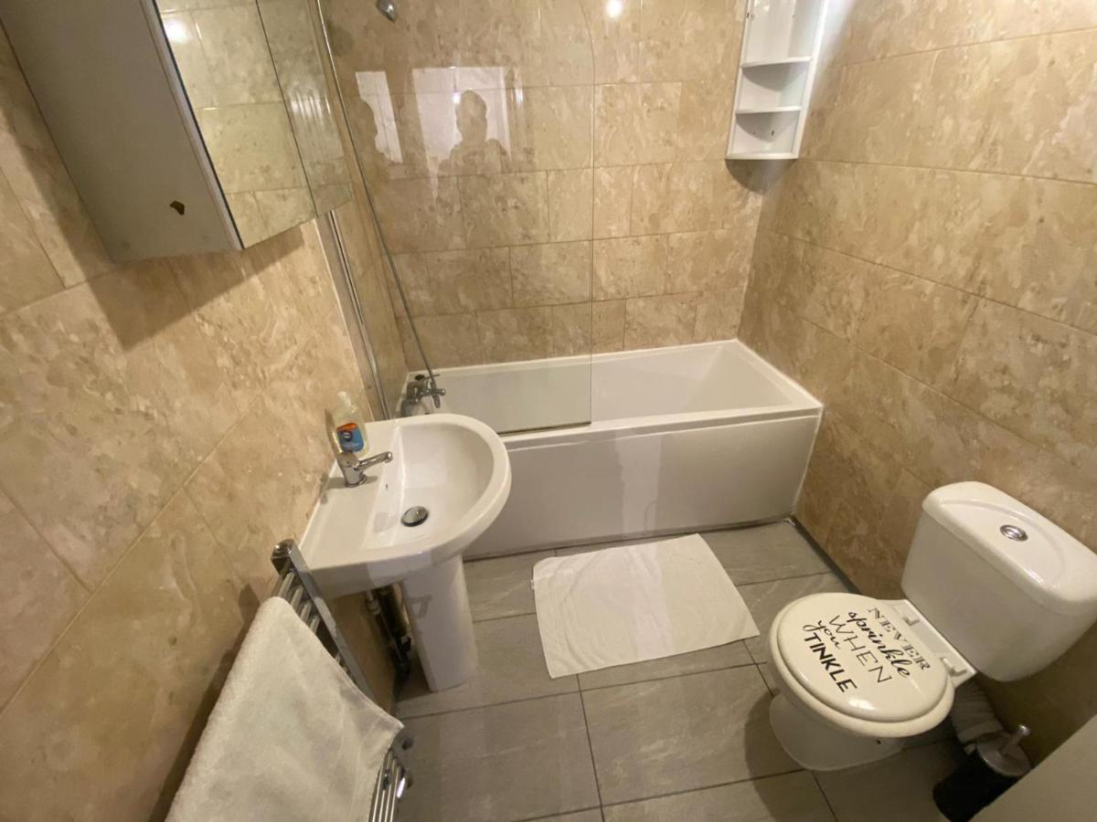 Vetrelax Basildon Newly Refurbished 3Bed House 아파트 호텔 외부 사진